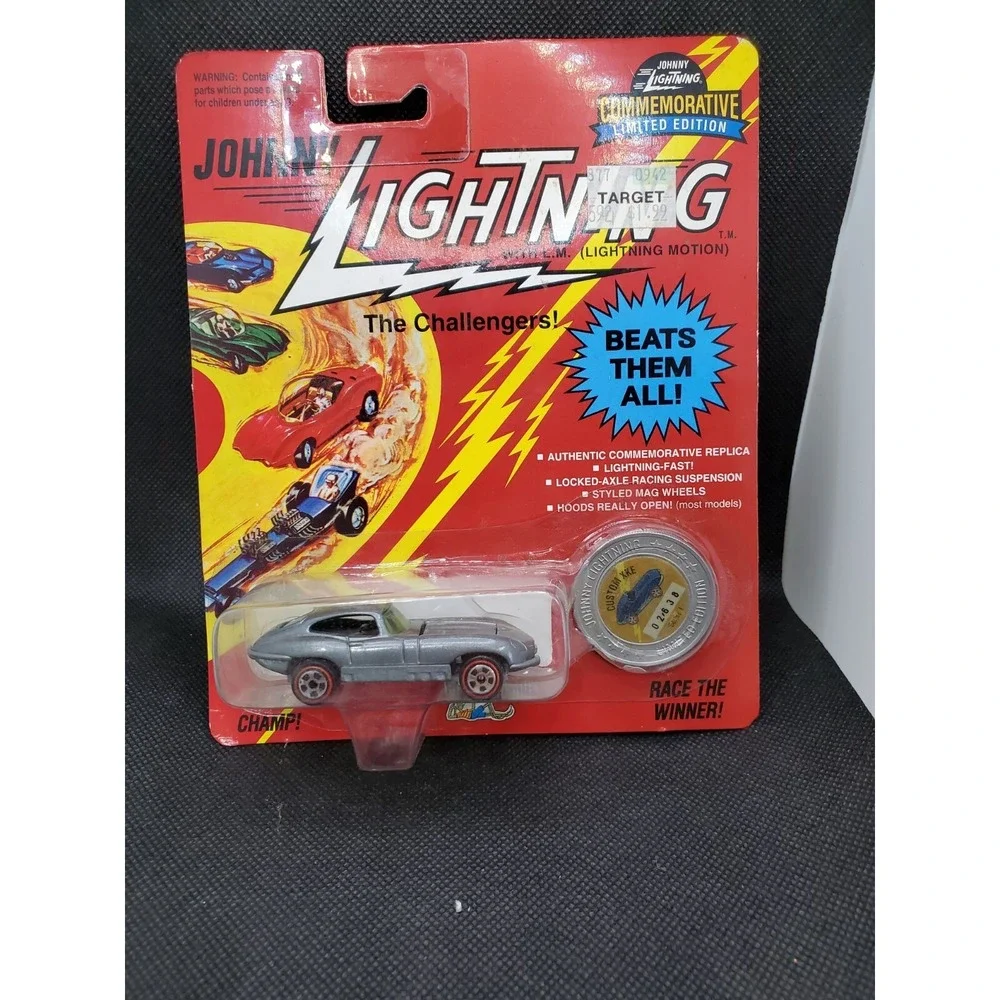 Johnny Lightning Custom XKE Pearl White Redline